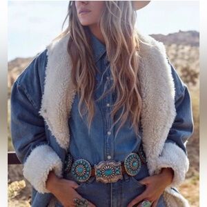 Wrangler x Lainey Wilson The Iconic Lainey Denim Sherpa Oversized Jacket Size XS